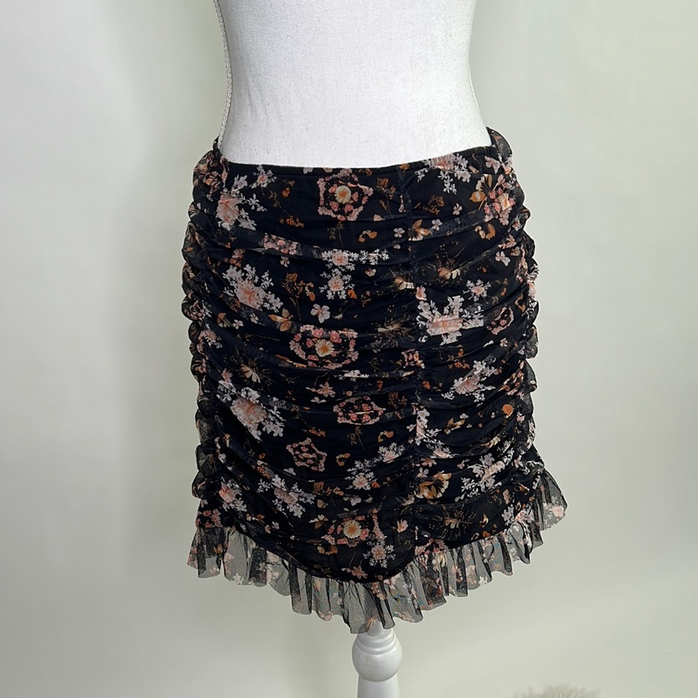 NWT - VS - VICTORIA'S SECRET - Black Ruched Mini Skirt - Picture 4 of 7
